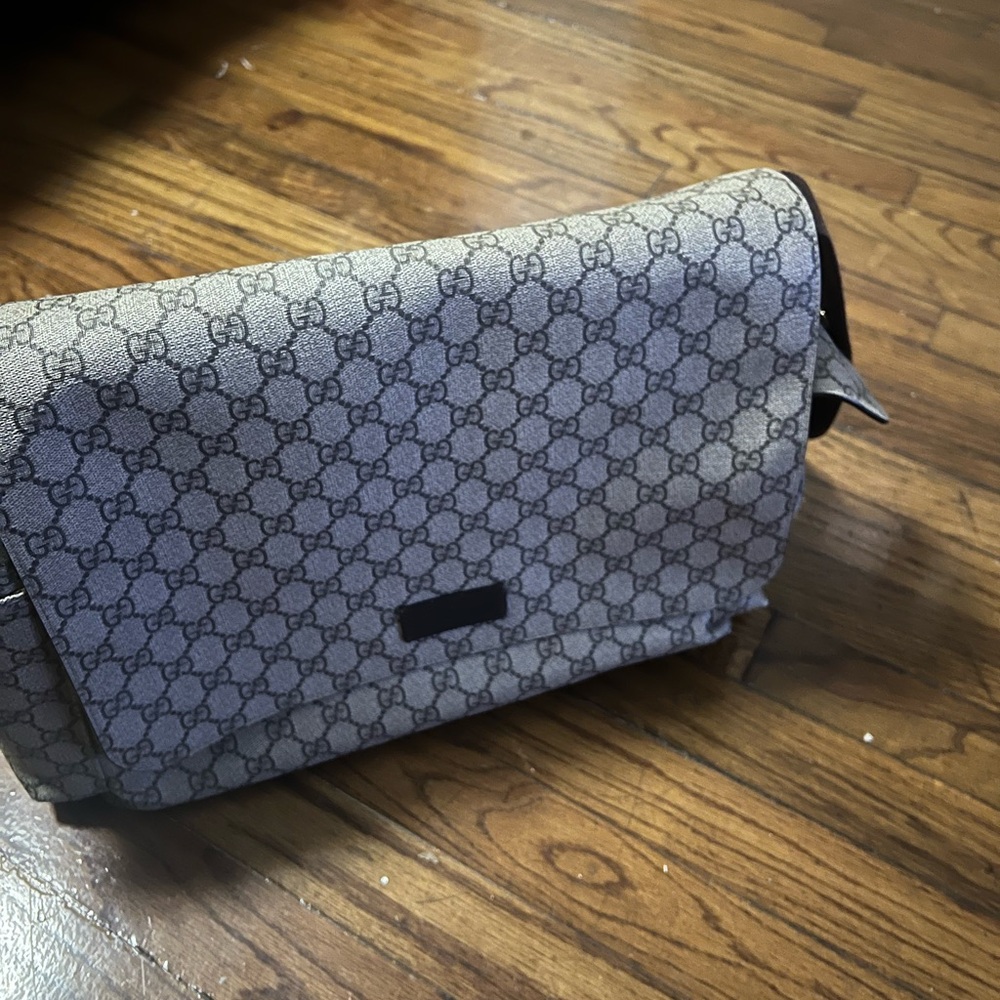 Diaper. Bag - Picture 3 of 7